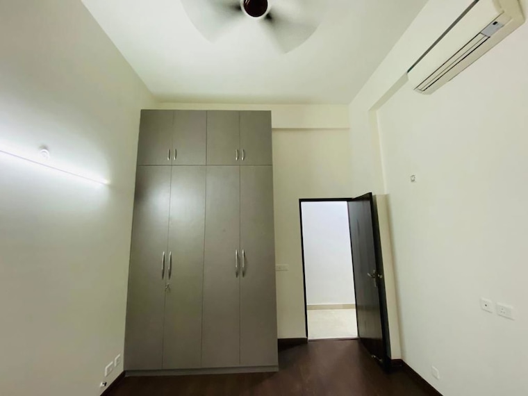 Room, paras-irene 3.5 Bedroom 1830 Sq.Ft. Apartment In Sector 70a Gurgaon 10629795