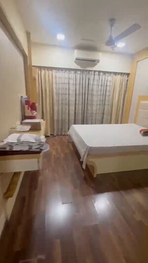 Bedroom in 3 BHK Apartment at Chembur – for Rent