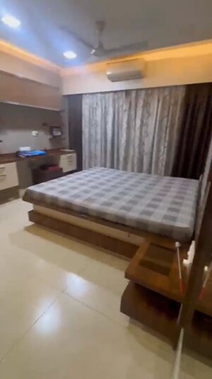 Bedroom in 3 BHK Apartment at Chembur – for Rent