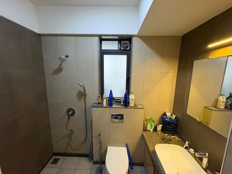 Team Area, shapoorji-pallonji-vicinia 3 Bedroom 1000 Sq.Ft. Apartment In Powai Mumbai 10629813