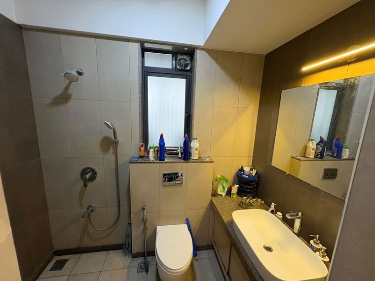 Team Area, shapoorji-pallonji-vicinia 3 Bedroom 1000 Sq.Ft. Apartment In Powai Mumbai 10629813