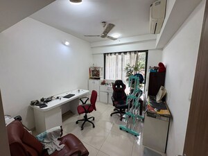 Team Area in 3 BHK Apartment at Shapoorji Pallonji Vicinia, Powai – for Rent