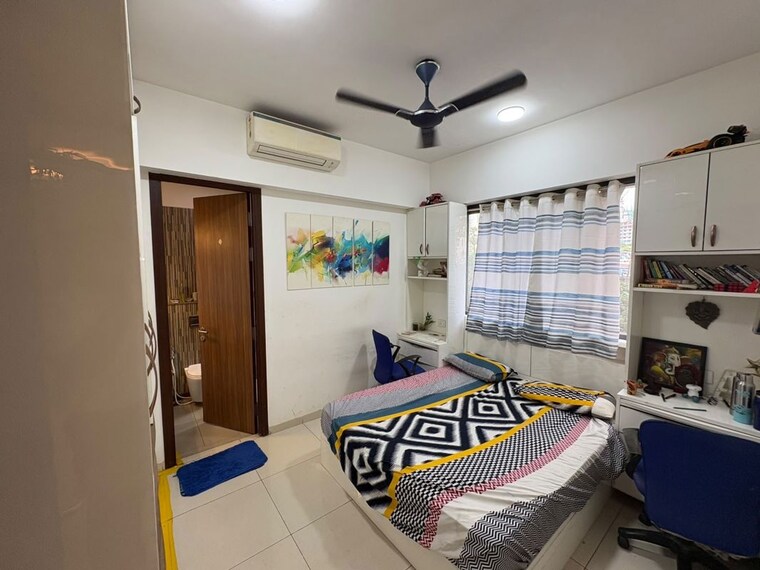 Team Area, shapoorji-pallonji-vicinia 3 Bedroom 1000 Sq.Ft. Apartment In Powai Mumbai 10629813