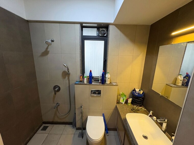 Team Area, shapoorji-pallonji-vicinia 3 Bedroom 1000 Sq.Ft. Apartment In Powai Mumbai 10629813