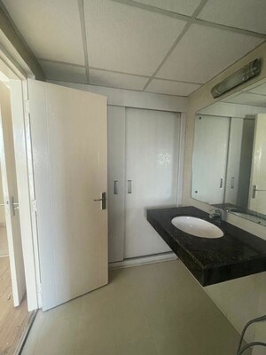 Team Area in 3 BHK Builder Floor at Sector 23 – for Rent