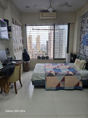 Team Area in 3 BHK Apartment at Matunga – for Rent