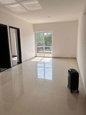 Room in 3 BHK Apartment at BPTP Park Elite Floors, Sector 85 – for Rent