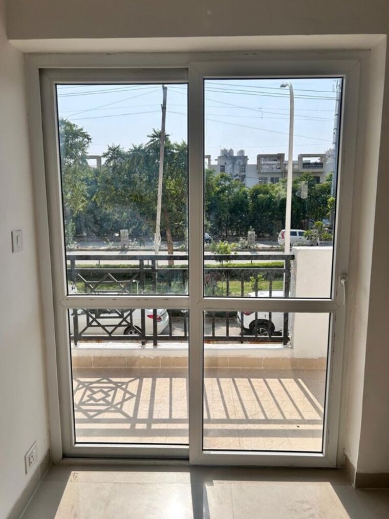 Balcony, bptp-park-elite-floors 3 Bedroom 250 Sq.Yd. Apartment In Sector 85 Faridabad 10629378
