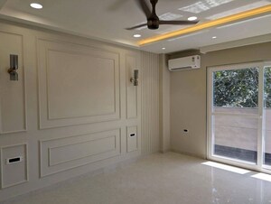 Room in 3 BHK Apartment at BPTP Amstoria, Sector 102 – for Sale