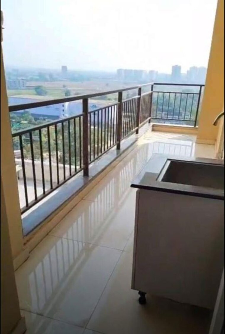 Balcony, maya-green-lotus-saksham 3 Bedroom 1700 Sq.Ft. Apartment In International Airport Road Zirakpur 10629907