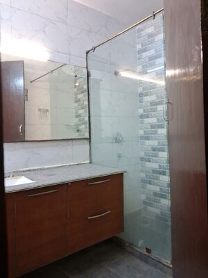 Kitchen in 2.5 BHK Builder Floor at Sector 46 – for Rent