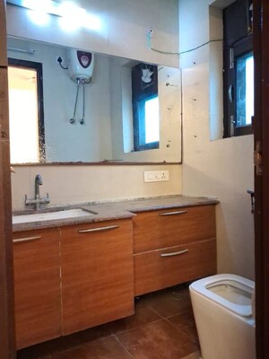 Kitchen in 2.5 BHK Builder Floor at Sector 46 – for Rent