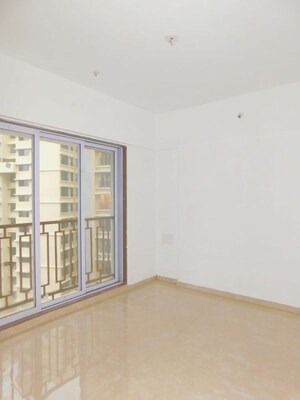 Room in 2 BHK Apartment at Sadguru Avenue, Dahisar East – for Rent