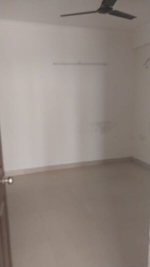 Room in 2 BHK Apartment at Value Meadows Vista, Raj Nagar Extension – for Sale