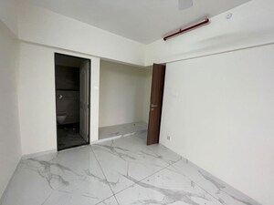 Room in 3 BHK Apartment at Dosti Mezzo 22, Sion East – for Rent
