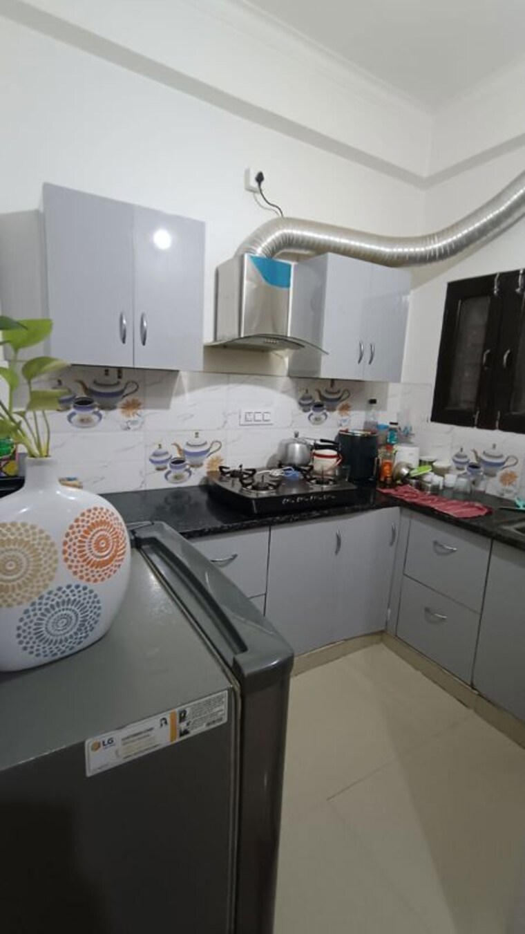 Kitchen, aman vihar 3 Bedroom 1400 Sq.Ft. Builder Floor In Aman Vihar Dehradun 10629946