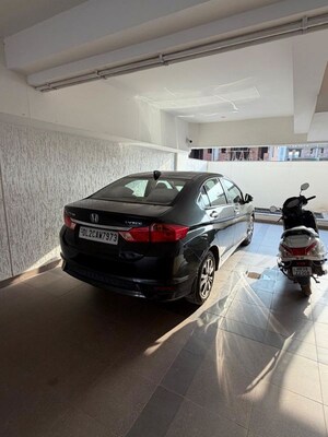 Parking in 3 BHK Apartment at Raj One Good Earth, Sector 71 – for Rent