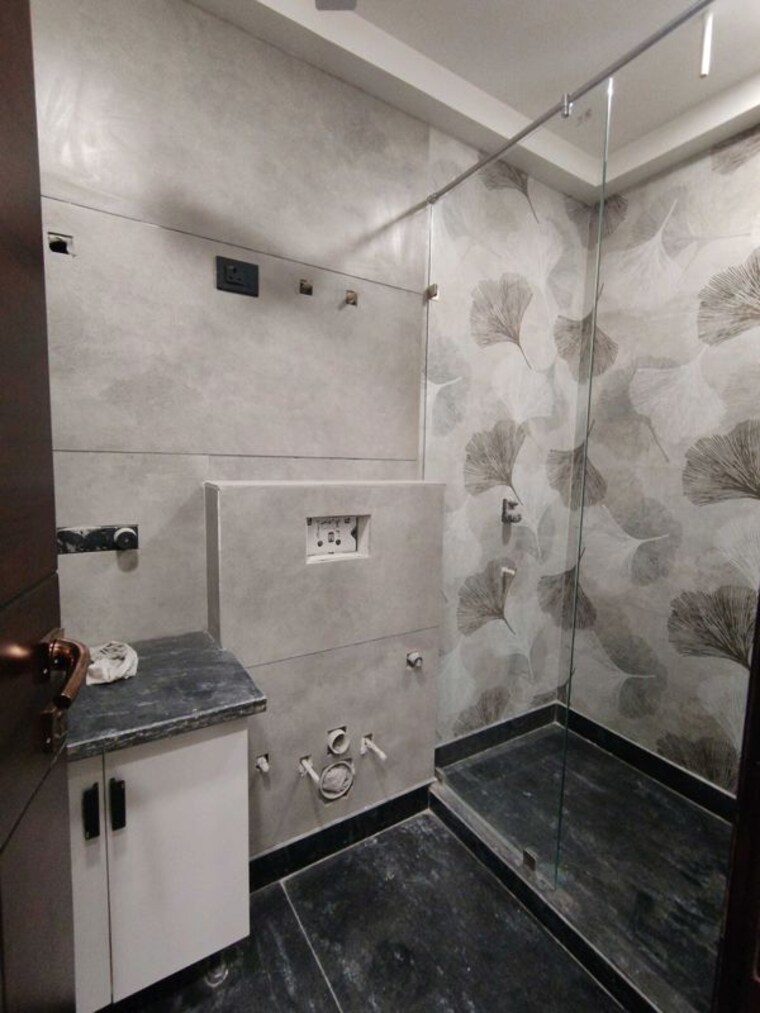 Bathroom, sector 21 2 Bedroom 1500 Sq.Ft. Builder Floor In Sector 21 Gurgaon 10629869