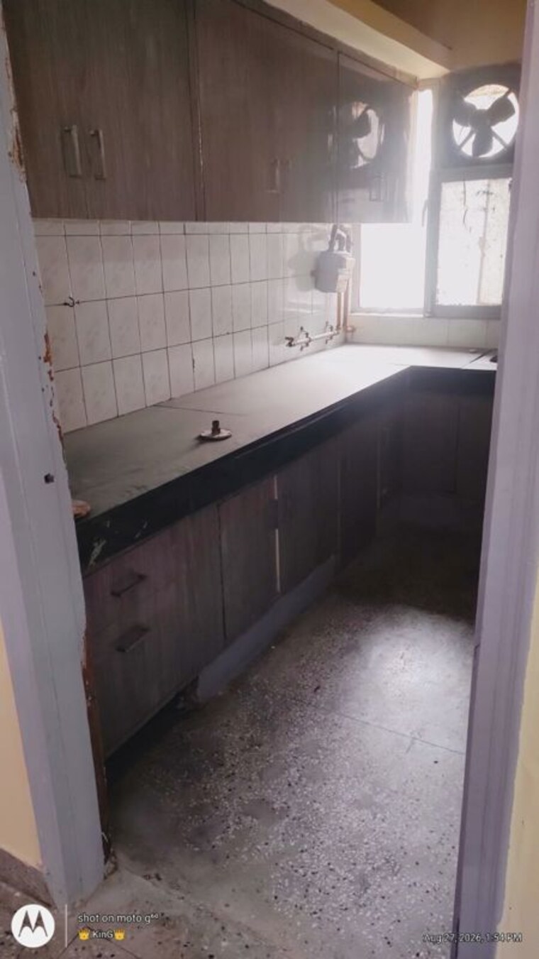 Kitchen, ip extension 2 Bedroom 900 Sq.Ft. Apartment In Ip Extension Delhi 10629942