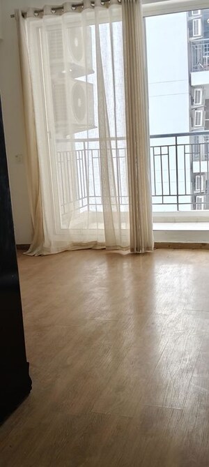 Room in 3 BHK Builder Floor at Sector 23 – for Rent