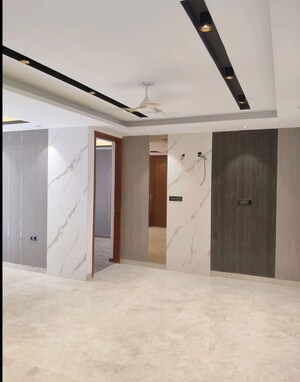 Room in 3 BHK Apartment at Anant Raj Ashok Estate, Sector 63a – for Rent