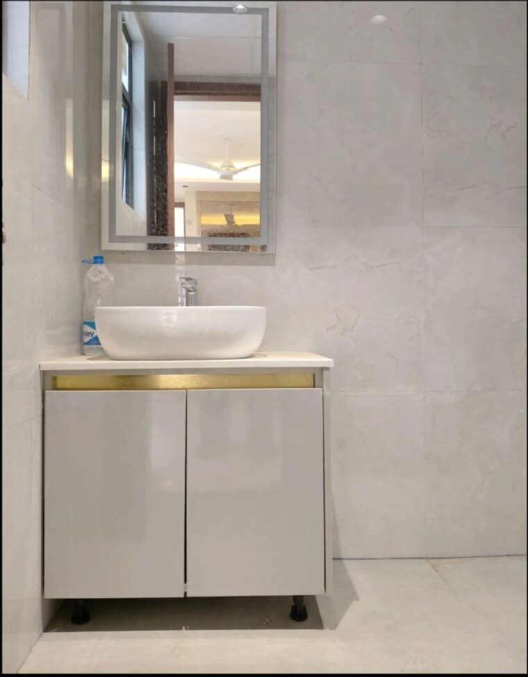 Bathroom, anant-raj-ashok-estate 3 Bedroom 1650 Sq.Ft. Apartment In Sector 63a Gurgaon 10629965