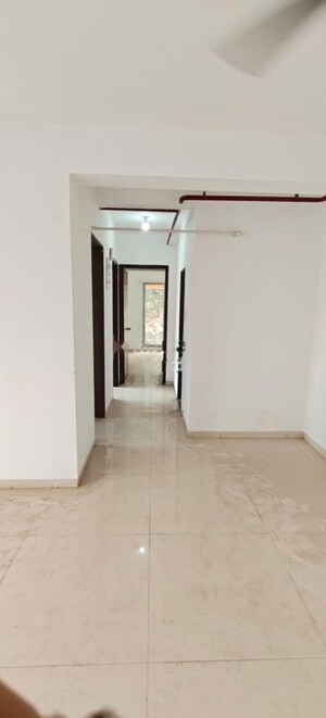 Room in 2 BHK Apartment at Avant Hillway, Goregaon East – for Rent