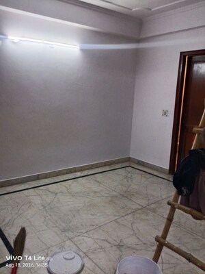 Room in 1 BHK Builder Floor at Panchsheel Vihar – for Rent