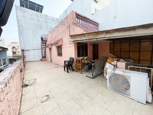 Parking in 6 BHK Independent House at Ghatalodia – for Sale
