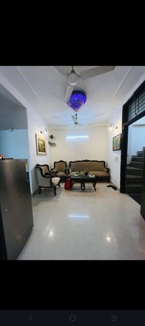 Team Area in 1 BHK Builder Floor at Neb Sarai – for Rent