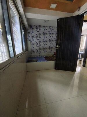 Room in 2.5 BHK Apartment at Maple Heights Mumbai, Malad East – for Rent