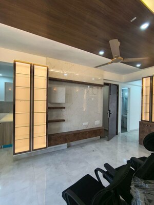 Room in 3 BHK Apartment at Signature Global City, Sector 37d – for Rent