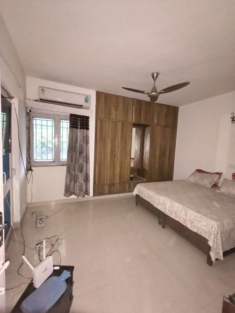 Living Room, arun-vihar-sector-37 2 Bedroom 1100 Sq.Ft. Apartment In Sector 37 Noida 10630056