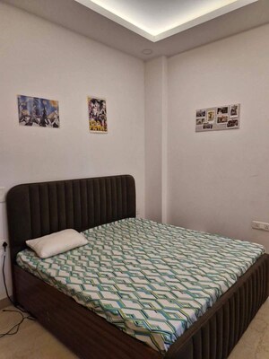 Bedroom in 3 BHK Builder Floor at BPTP Amstoria, Sector 102 – for Rent