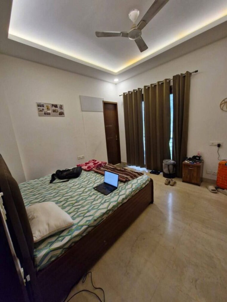 Bedroom, bptp-amstoria 3 Bedroom 303 Sq.Yd. Builder Floor In Sector 102 Gurgaon 10630074