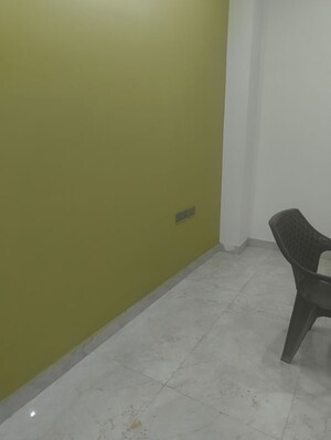 Room in 2 BHK Independent House at RWA Apartments, Sector 31 – for Rent