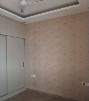 Room in 3 BHK Apartment at Vip Road – for Rent