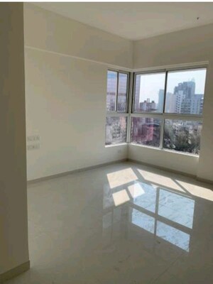 Room in 2 BHK Apartment at Wadhwa Pristine, Matunga West – for Sale