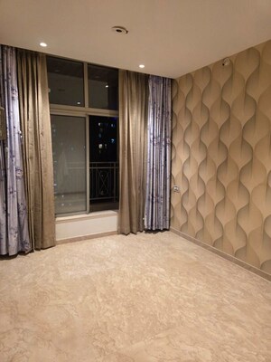 Room in 2 BHK Apartment at One Hiranandani Park, Ghodbunder Road – for Rent
