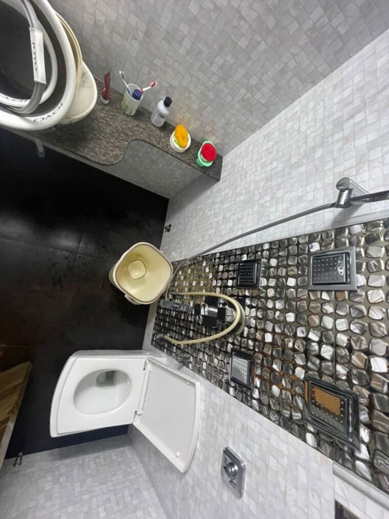 Bathroom, unique-aurum 2 Bedroom 700 Sq.Ft. Apartment In Mira Road Thane 10630141