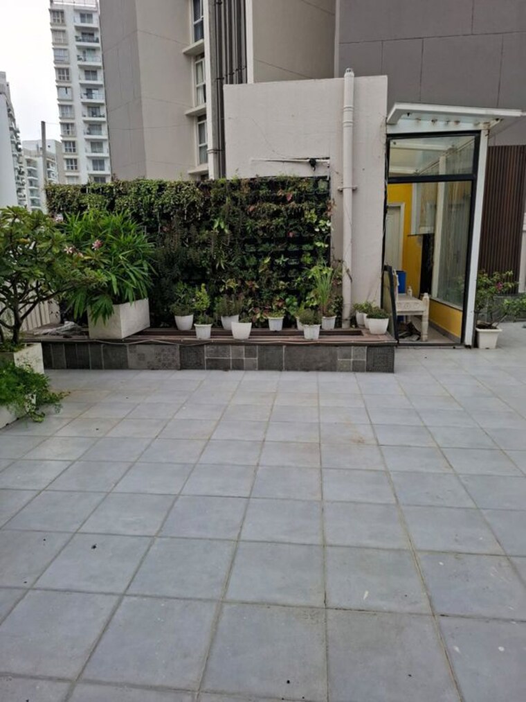 Balcony, ireo-victory-valley 3 Bedroom 3990 Sq.Ft. Apartment In Sector 67 Gurgaon 10630152