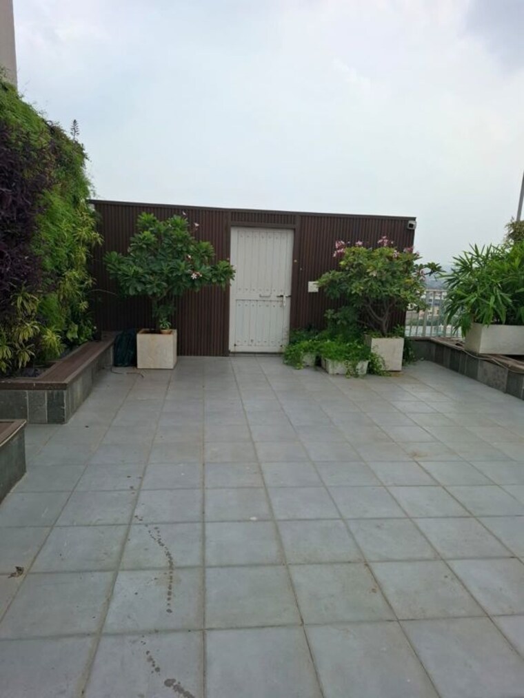 Balcony, ireo-victory-valley 3 Bedroom 3990 Sq.Ft. Apartment In Sector 67 Gurgaon 10630152