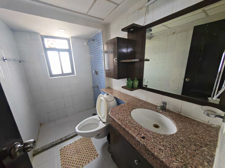Kitchen, ireo-victory-valley 3 Bedroom 3990 Sq.Ft. Apartment In Sector 67 Gurgaon 10630152