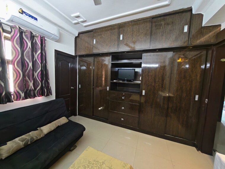 Kitchen, ireo-victory-valley 3 Bedroom 3990 Sq.Ft. Apartment In Sector 67 Gurgaon 10630152