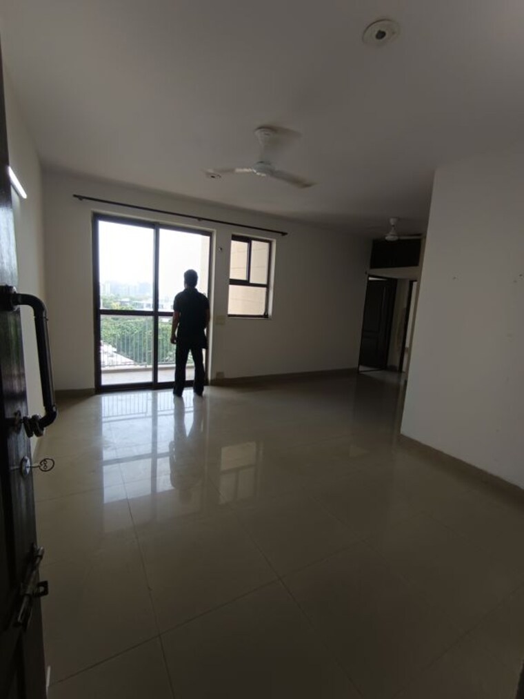 Room, unitech-uniworld-gardens-2 2 Bedroom 1350 Sq.Ft. Apartment In Sector 47 Gurgaon 10630170
