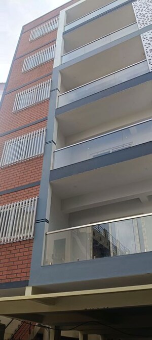 Furnished Amenities in 3 BHK Apartment at Amrutahalli – for Rent