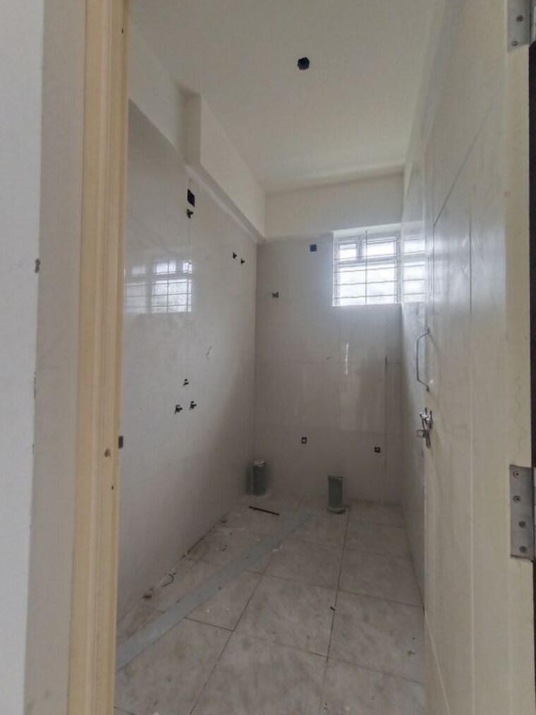 Bathroom, reliaable-lakedew-residency 3 Bedroom 2100 Sq.Ft. Builder Floor In Harlur Bangalore 10630208