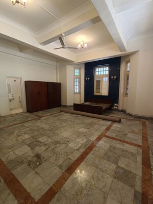 Room in 2.5 BHK Apartment at SP Acropolis Patropolis and Heliopolis, Azad Nagar Colaba – for Rent