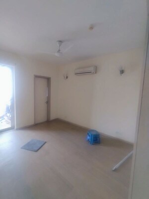 Room in 4 BHK Apartment at DLF New Town Heights III, Sector 91 – for Rent