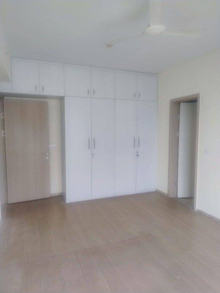 Room, dlf-new-town-heights-iii 4 Bedroom 2450 Sq.Ft. Apartment In Sector 91 Gurgaon 10630231